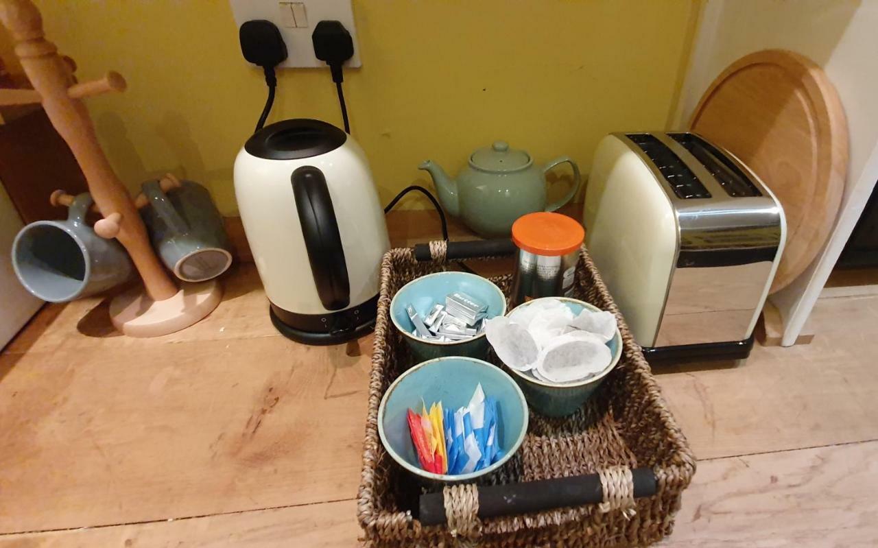 Snobs And Rebels Apartments 沙夫茨伯里 外观 照片